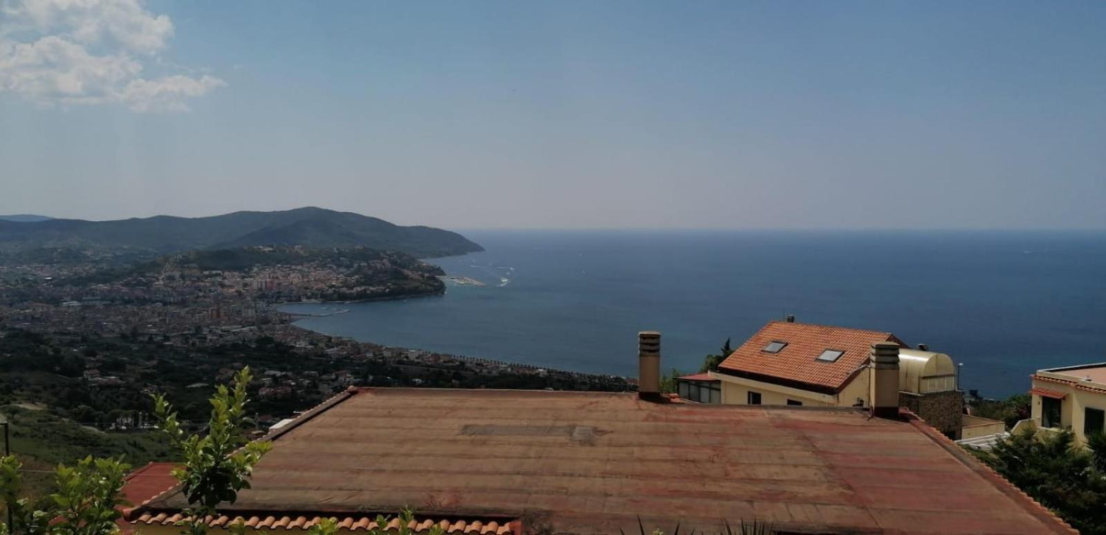 Casa Vacanza Con Vista Mozzafiato Agropoli Eksteriør bilde