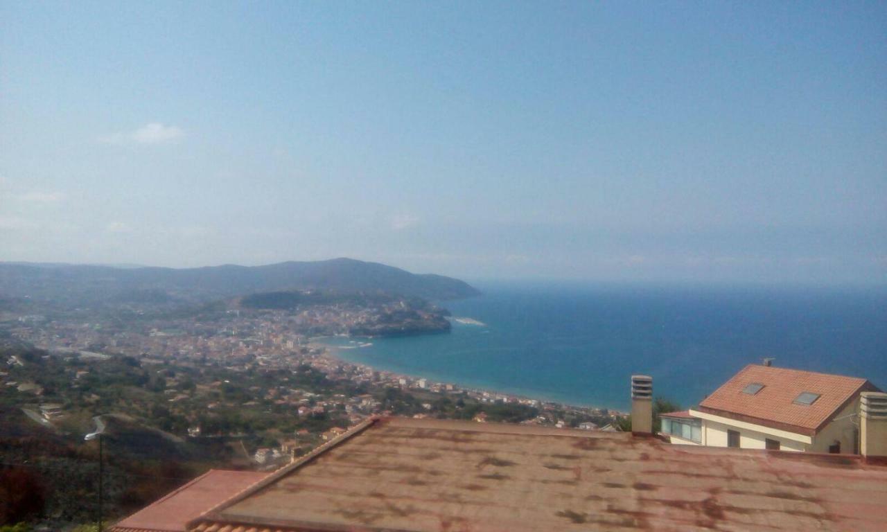 Casa Vacanza Con Vista Mozzafiato Agropoli Eksteriør bilde