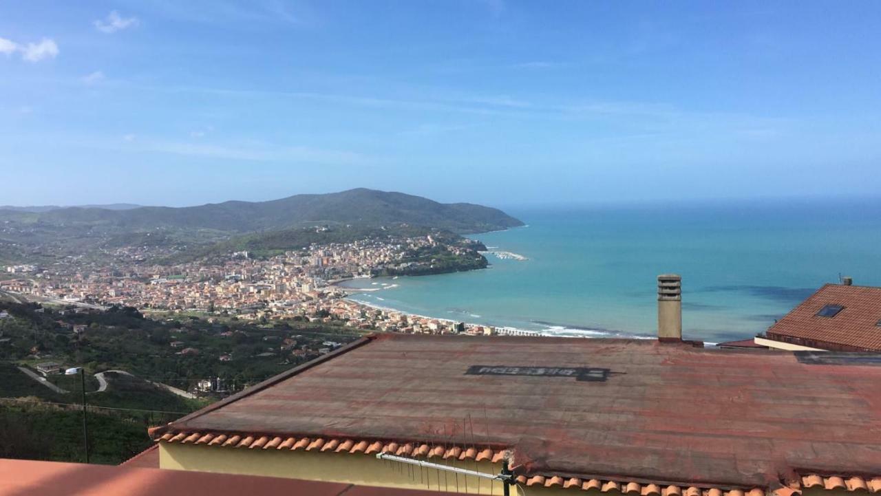 Casa Vacanza Con Vista Mozzafiato Agropoli Eksteriør bilde